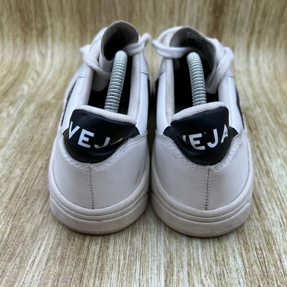 Veja V-10 Sneakers Women's Size 6 White Black Leather Low Top Perforated Shoes